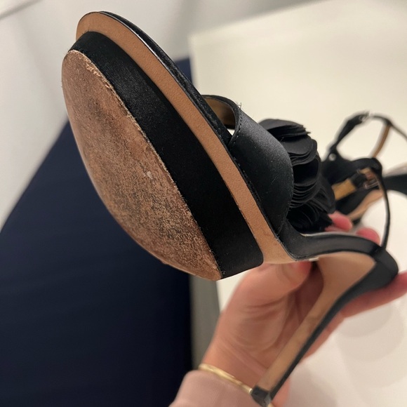 Badgely Mischka Randee Black Satin Heel Size 8 - Picture 6 of 11